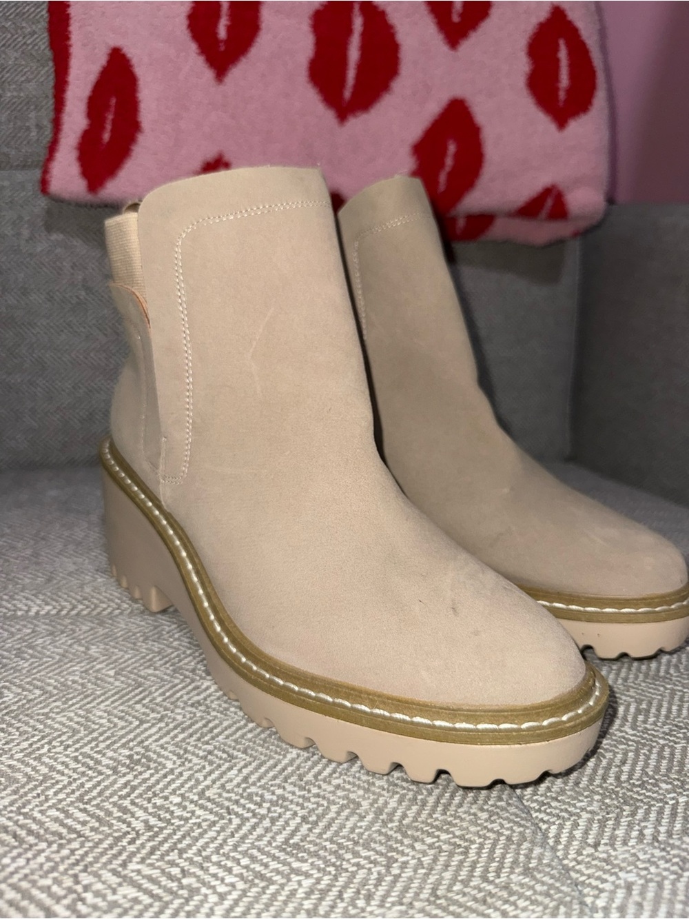 Nicole Miller Pocas Wedge Lug Platform Chelsea‎ Boots